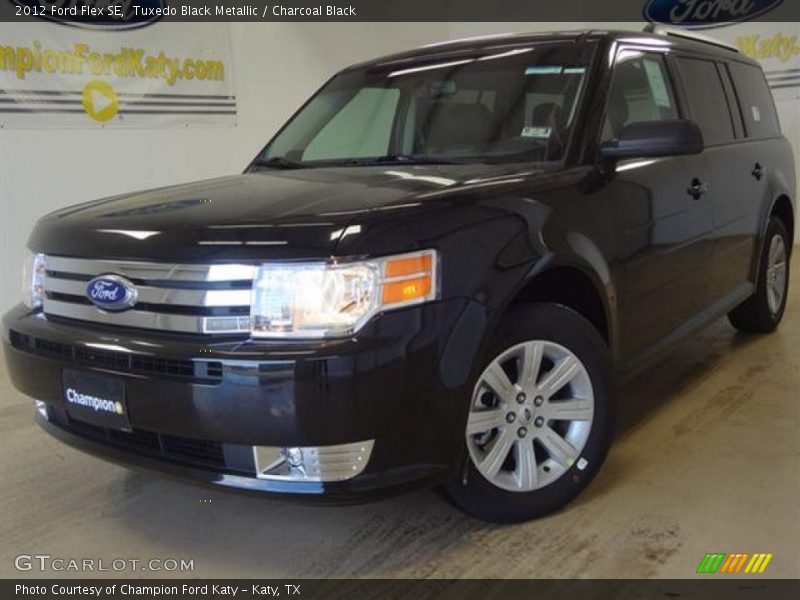 Tuxedo Black Metallic / Charcoal Black 2012 Ford Flex SE