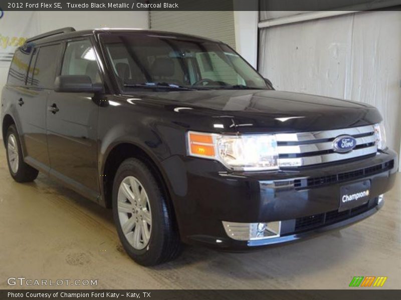 Tuxedo Black Metallic / Charcoal Black 2012 Ford Flex SE