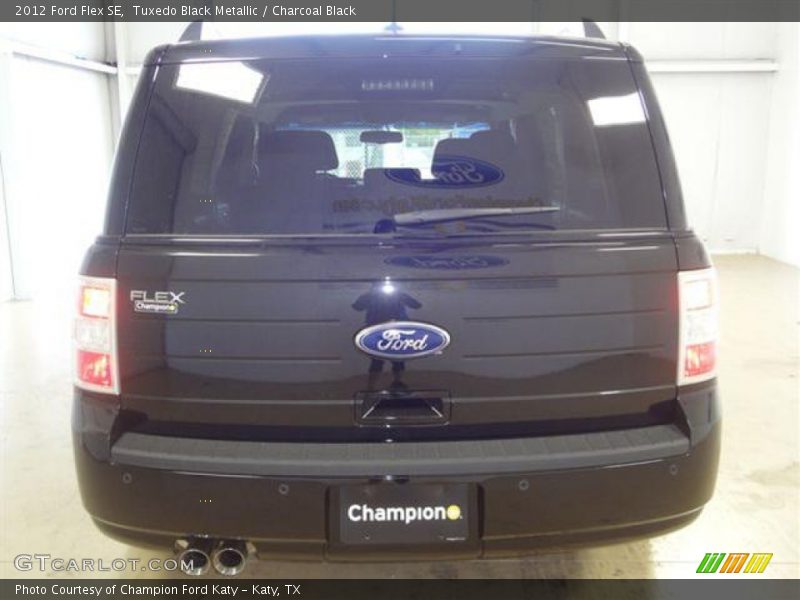 Tuxedo Black Metallic / Charcoal Black 2012 Ford Flex SE
