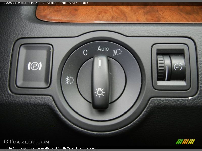 Reflex Silver / Black 2008 Volkswagen Passat Lux Sedan