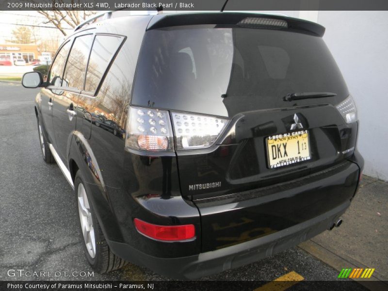 Labrador Black Pearl / Black 2009 Mitsubishi Outlander XLS 4WD