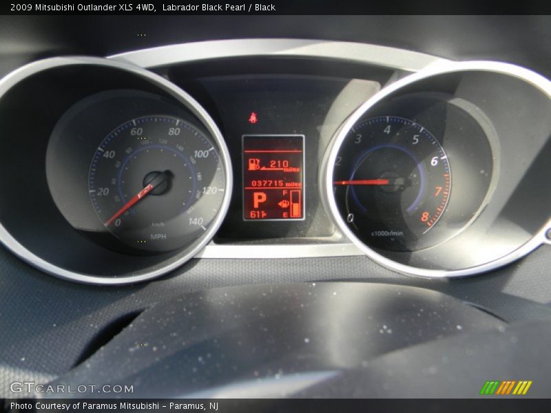 Labrador Black Pearl / Black 2009 Mitsubishi Outlander XLS 4WD