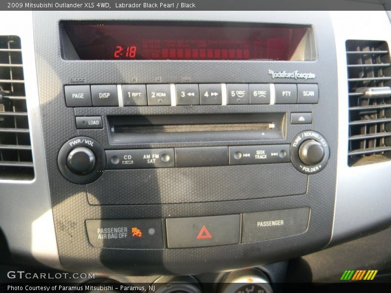 Labrador Black Pearl / Black 2009 Mitsubishi Outlander XLS 4WD
