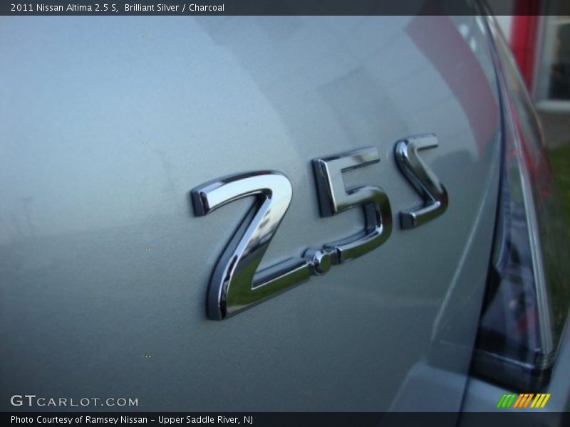 Brilliant Silver / Charcoal 2011 Nissan Altima 2.5 S