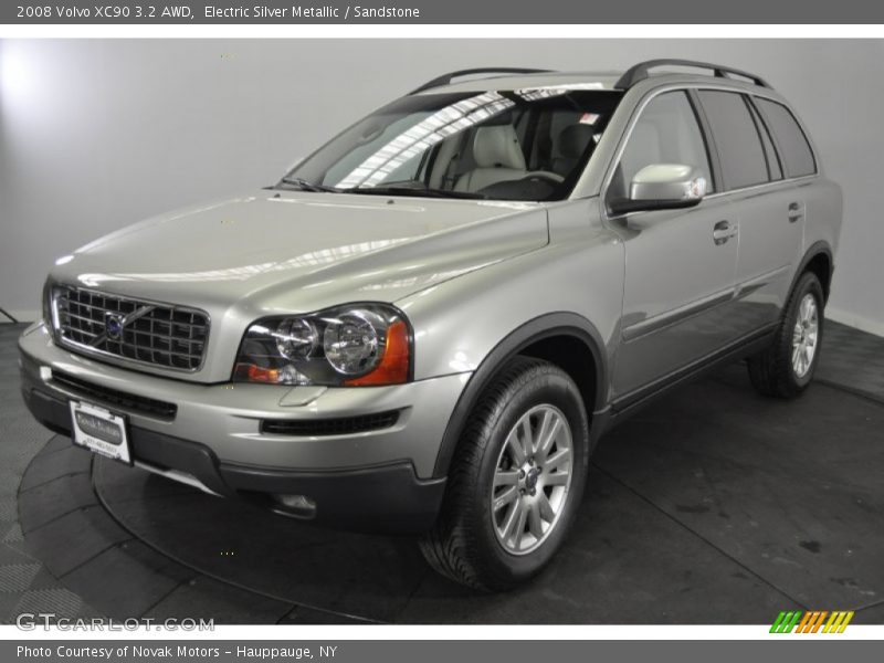 Electric Silver Metallic / Sandstone 2008 Volvo XC90 3.2 AWD