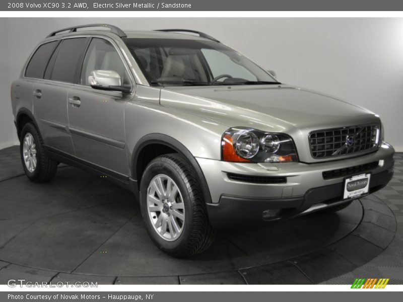 Electric Silver Metallic / Sandstone 2008 Volvo XC90 3.2 AWD