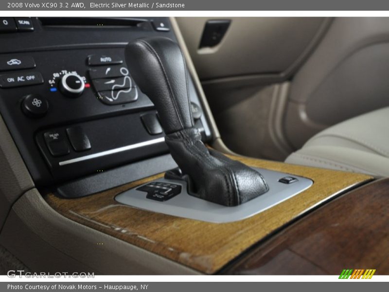 Electric Silver Metallic / Sandstone 2008 Volvo XC90 3.2 AWD
