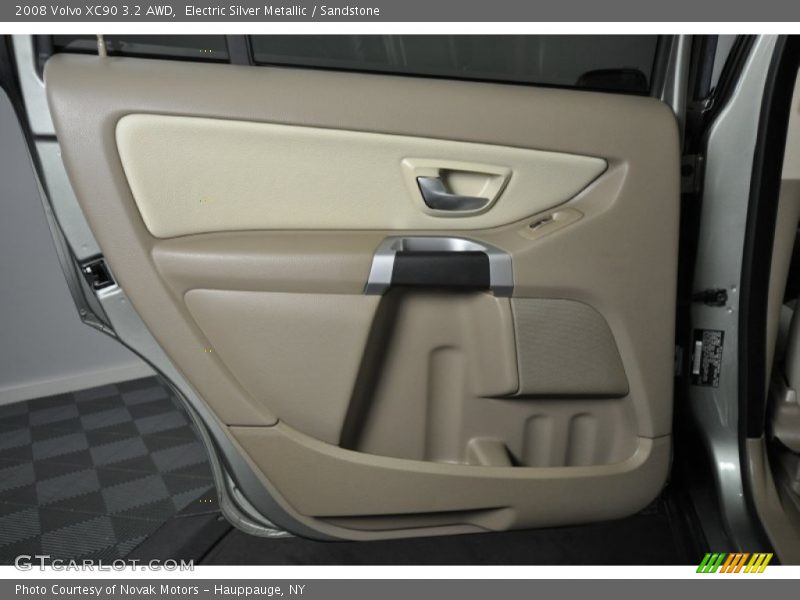 Electric Silver Metallic / Sandstone 2008 Volvo XC90 3.2 AWD