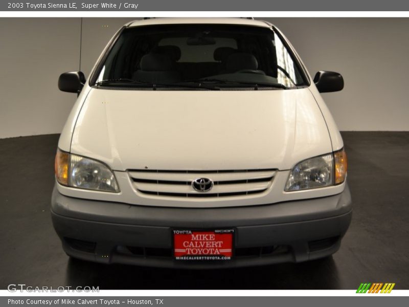 Super White / Gray 2003 Toyota Sienna LE