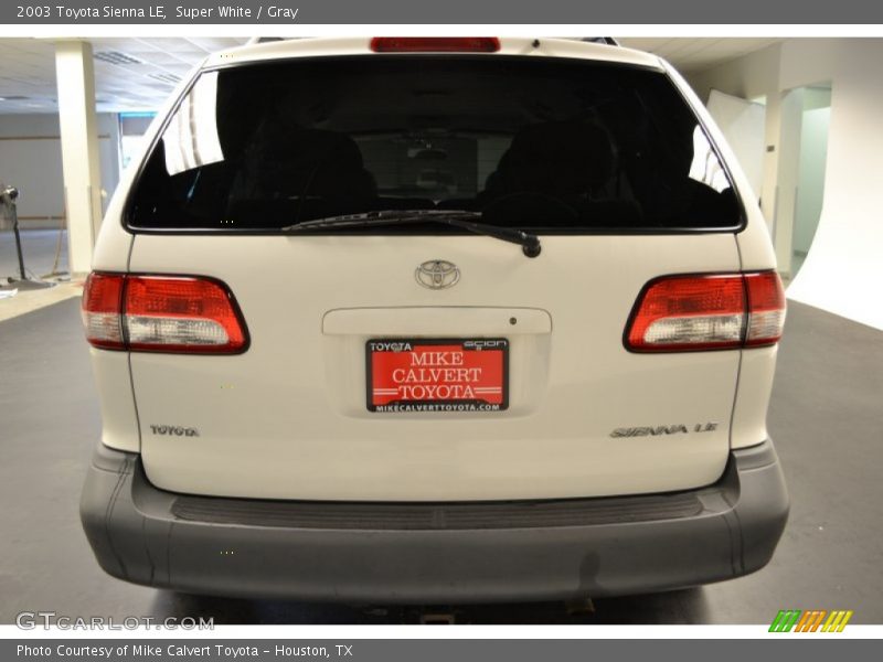 Super White / Gray 2003 Toyota Sienna LE