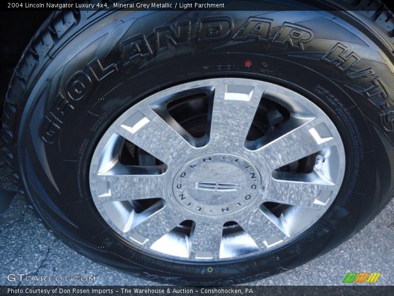 Mineral Grey Metallic / Light Parchment 2004 Lincoln Navigator Luxury 4x4