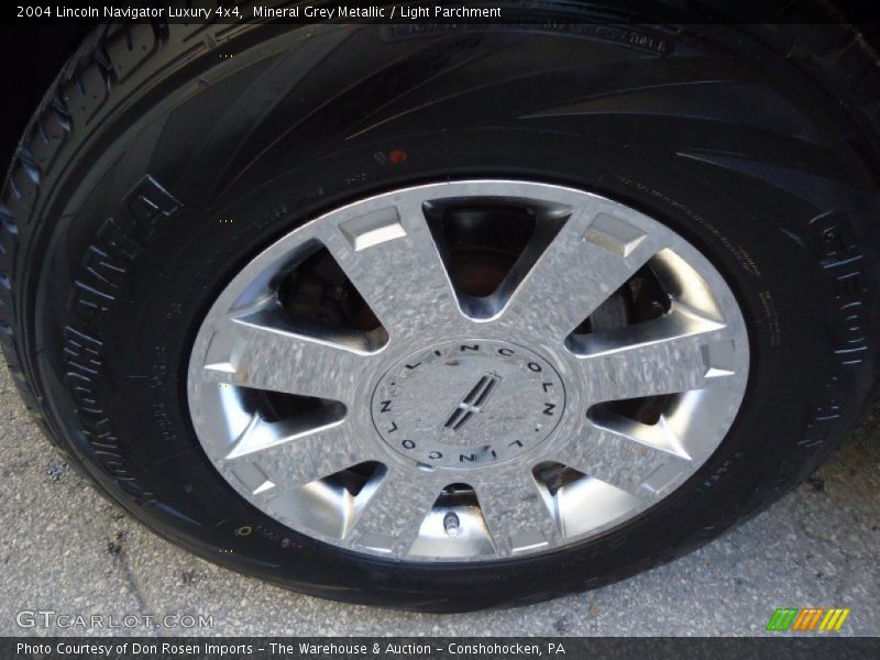 Mineral Grey Metallic / Light Parchment 2004 Lincoln Navigator Luxury 4x4