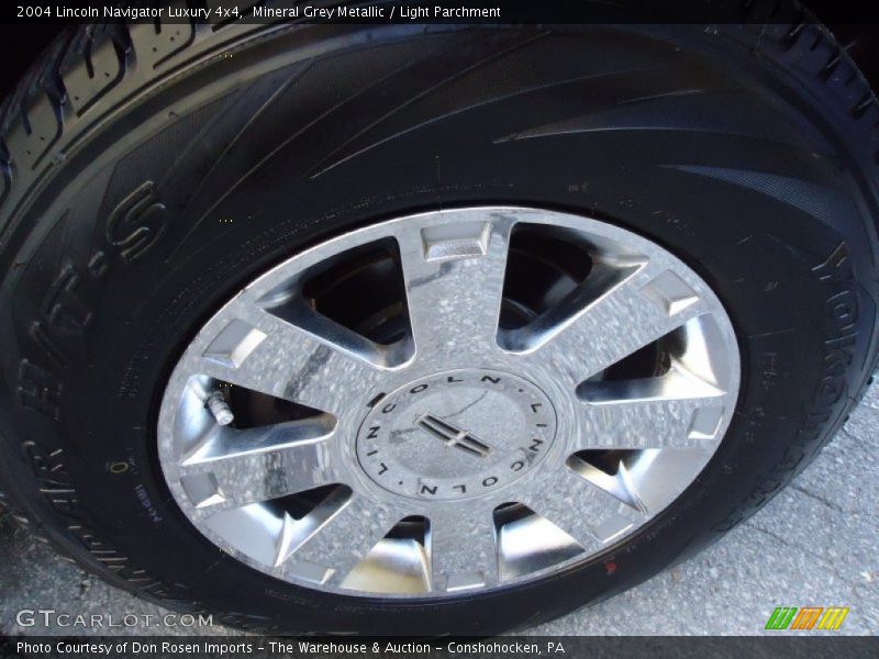 Mineral Grey Metallic / Light Parchment 2004 Lincoln Navigator Luxury 4x4