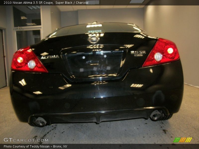 Super Black / Charcoal 2010 Nissan Altima 3.5 SR Coupe