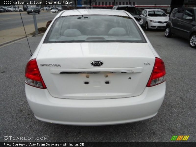 Clear White / Gray 2009 Kia Spectra EX Sedan