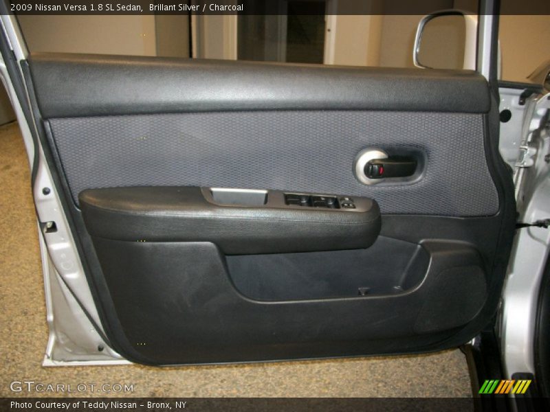 Brillant Silver / Charcoal 2009 Nissan Versa 1.8 SL Sedan