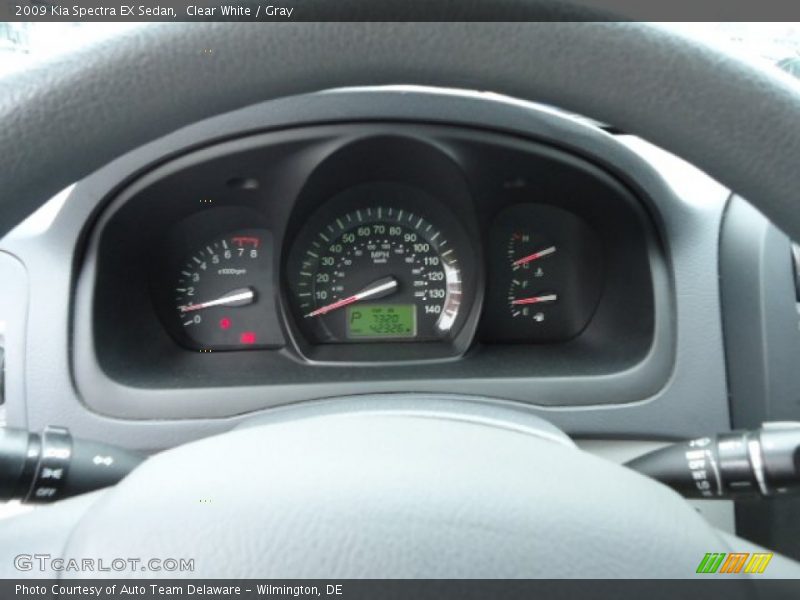 Clear White / Gray 2009 Kia Spectra EX Sedan