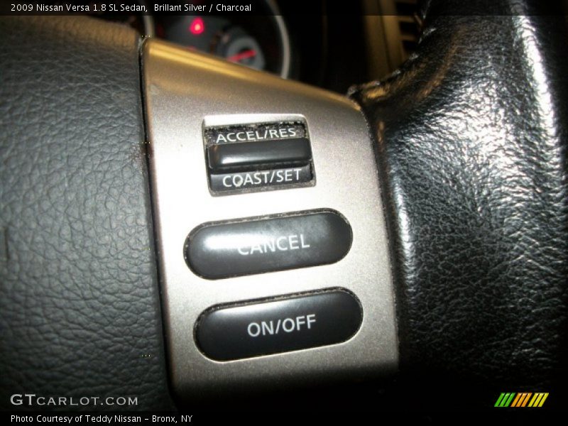 Brillant Silver / Charcoal 2009 Nissan Versa 1.8 SL Sedan