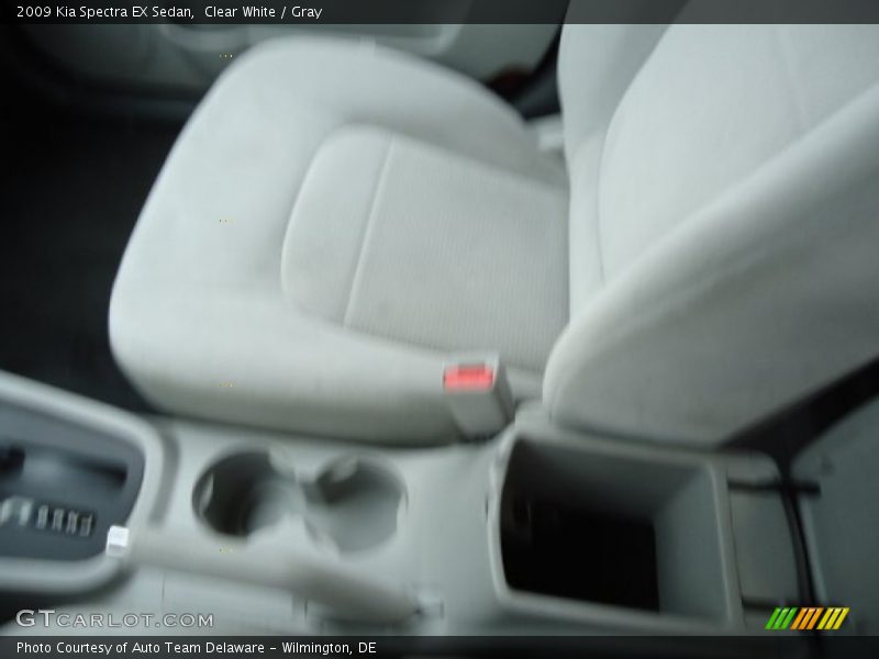 Clear White / Gray 2009 Kia Spectra EX Sedan