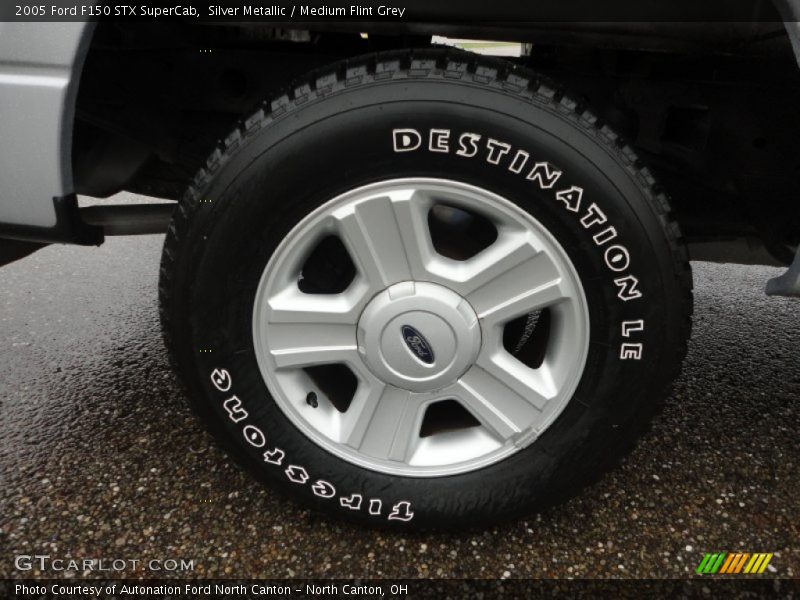 Silver Metallic / Medium Flint Grey 2005 Ford F150 STX SuperCab