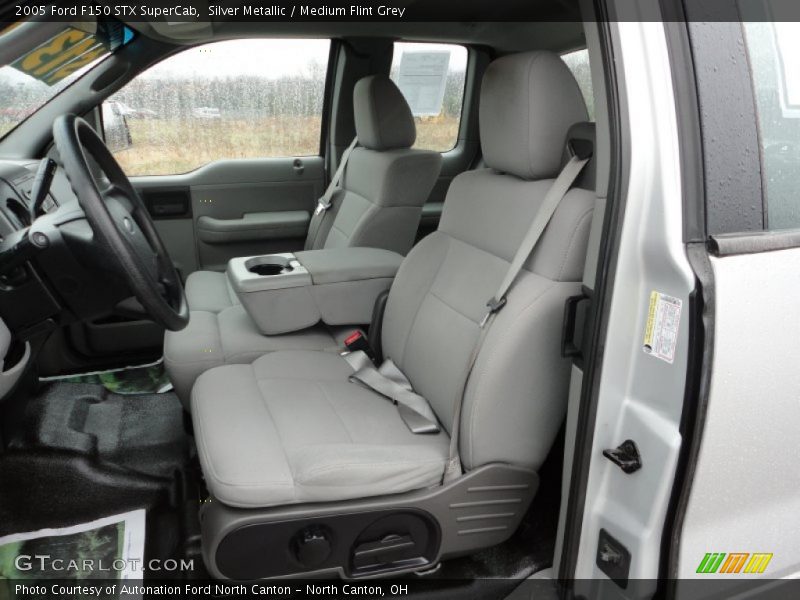 Silver Metallic / Medium Flint Grey 2005 Ford F150 STX SuperCab