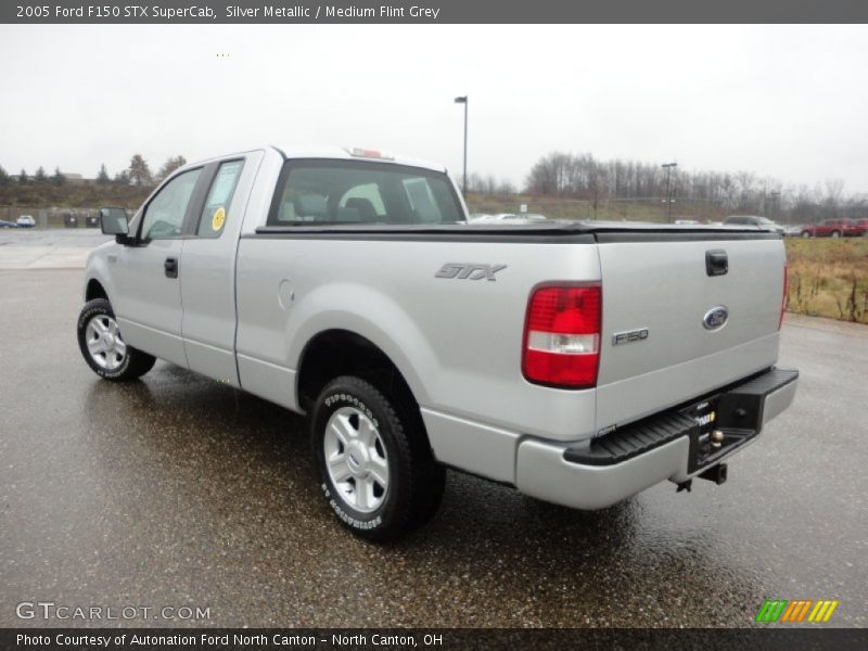 Silver Metallic / Medium Flint Grey 2005 Ford F150 STX SuperCab