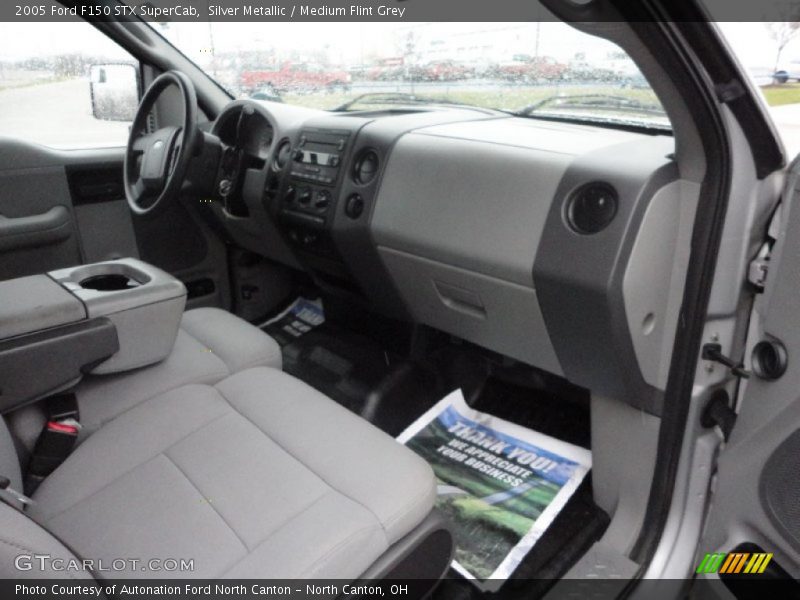 Silver Metallic / Medium Flint Grey 2005 Ford F150 STX SuperCab