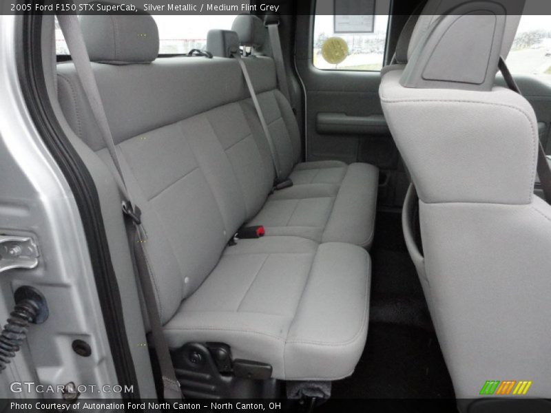Silver Metallic / Medium Flint Grey 2005 Ford F150 STX SuperCab