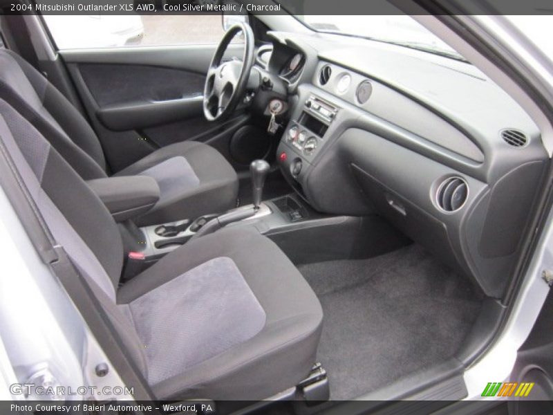  2004 Outlander XLS AWD Charcoal Interior
