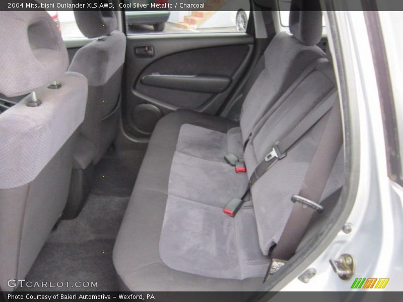 Cool Silver Metallic / Charcoal 2004 Mitsubishi Outlander XLS AWD