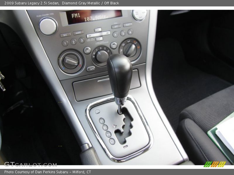 Diamond Gray Metallic / Off Black 2009 Subaru Legacy 2.5i Sedan