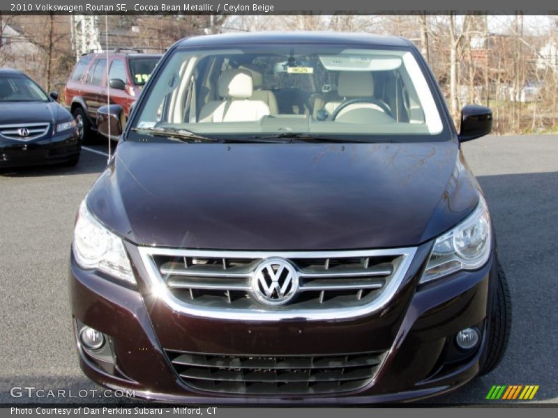 Cocoa Bean Metallic / Ceylon Beige 2010 Volkswagen Routan SE