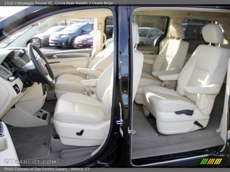Cocoa Bean Metallic / Ceylon Beige 2010 Volkswagen Routan SE