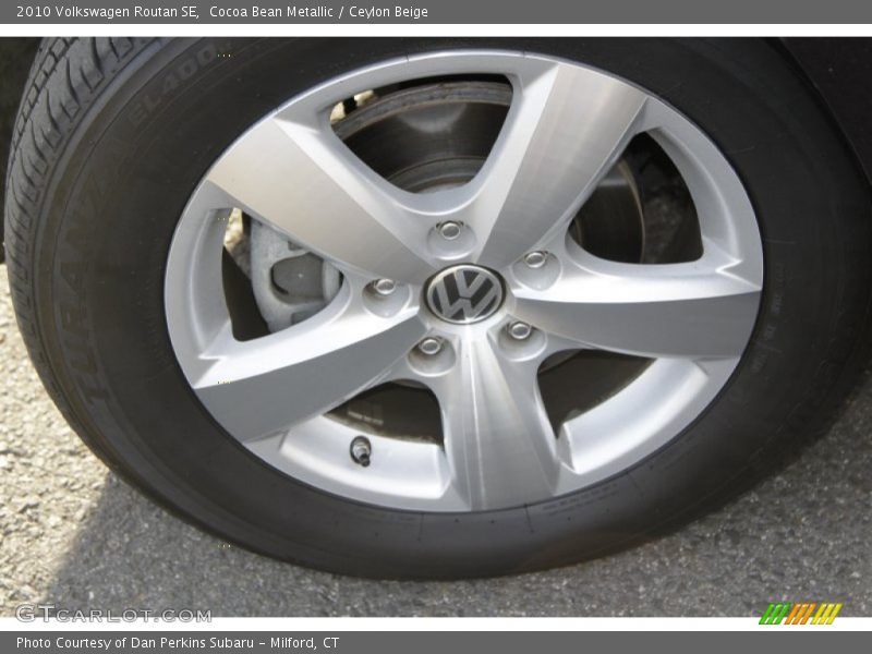 Cocoa Bean Metallic / Ceylon Beige 2010 Volkswagen Routan SE