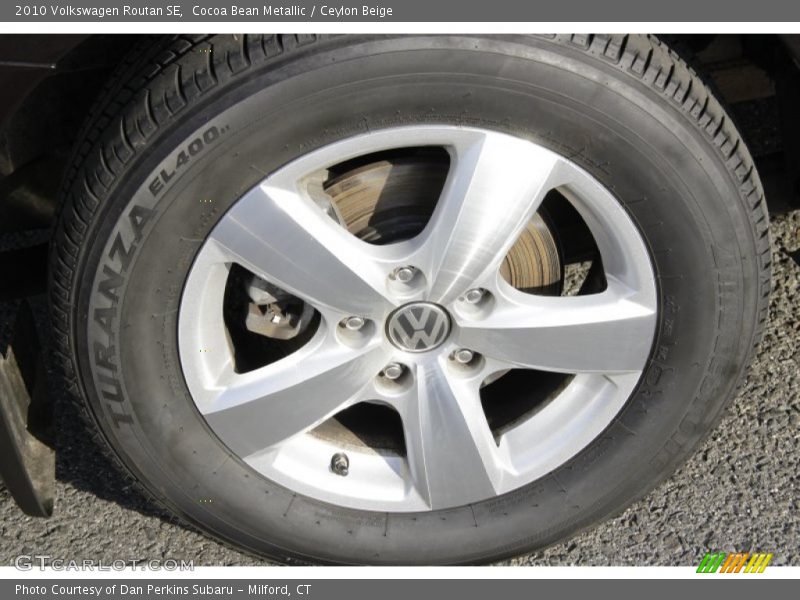 Cocoa Bean Metallic / Ceylon Beige 2010 Volkswagen Routan SE