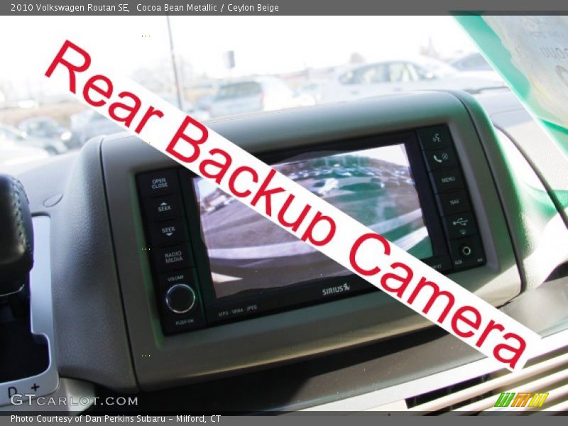 Cocoa Bean Metallic / Ceylon Beige 2010 Volkswagen Routan SE