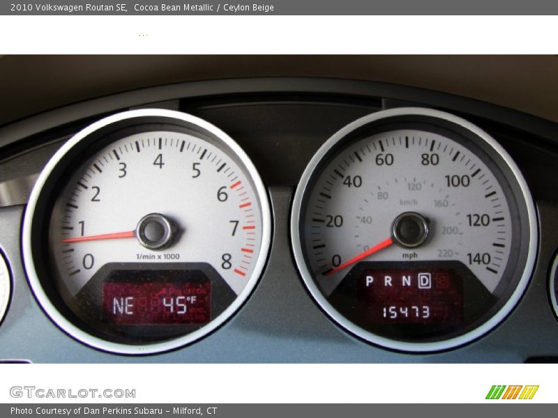 Cocoa Bean Metallic / Ceylon Beige 2010 Volkswagen Routan SE