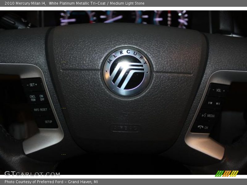 White Platinum Metallic Tri-Coat / Medium Light Stone 2010 Mercury Milan I4