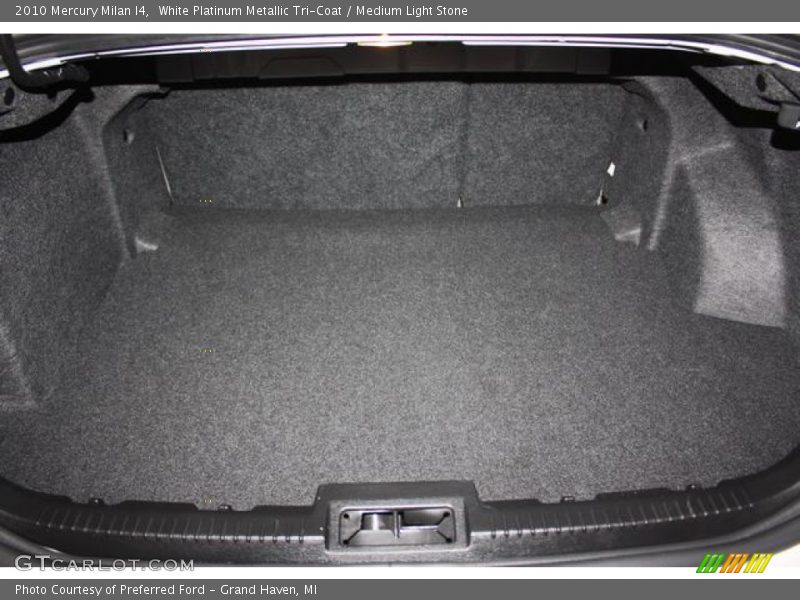 White Platinum Metallic Tri-Coat / Medium Light Stone 2010 Mercury Milan I4
