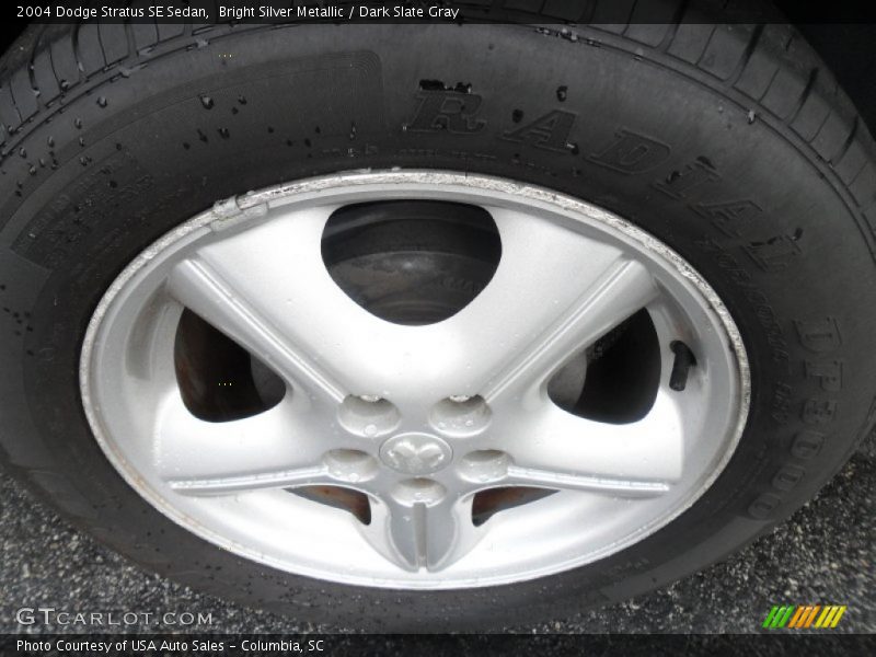 Bright Silver Metallic / Dark Slate Gray 2004 Dodge Stratus SE Sedan