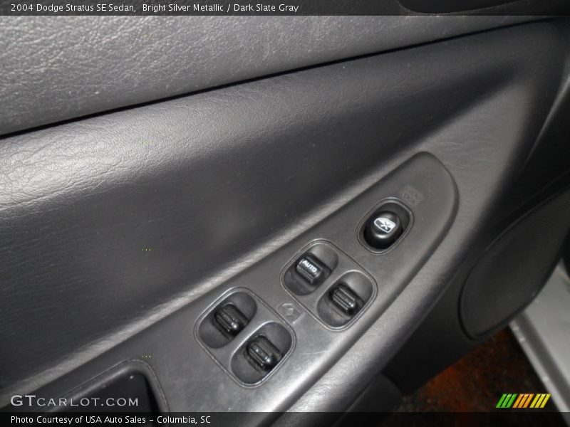 Bright Silver Metallic / Dark Slate Gray 2004 Dodge Stratus SE Sedan