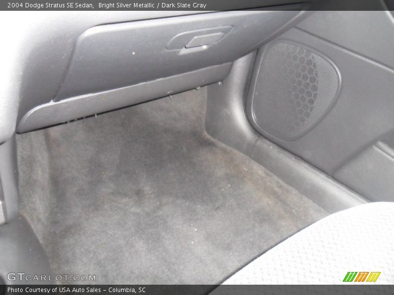 Bright Silver Metallic / Dark Slate Gray 2004 Dodge Stratus SE Sedan