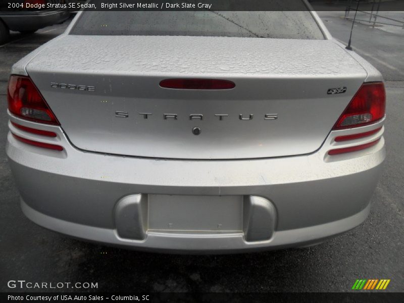 Bright Silver Metallic / Dark Slate Gray 2004 Dodge Stratus SE Sedan