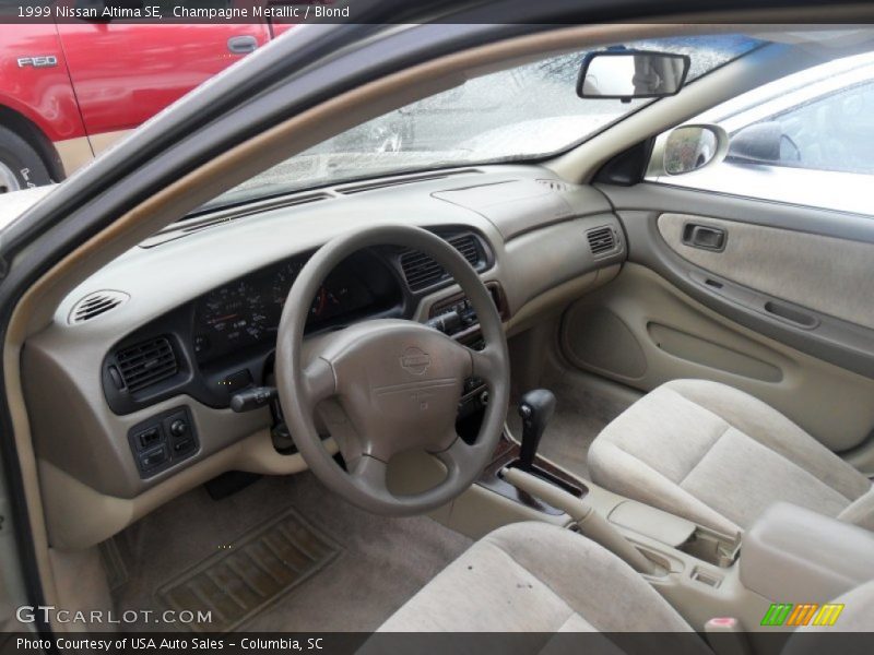 Champagne Metallic / Blond 1999 Nissan Altima SE