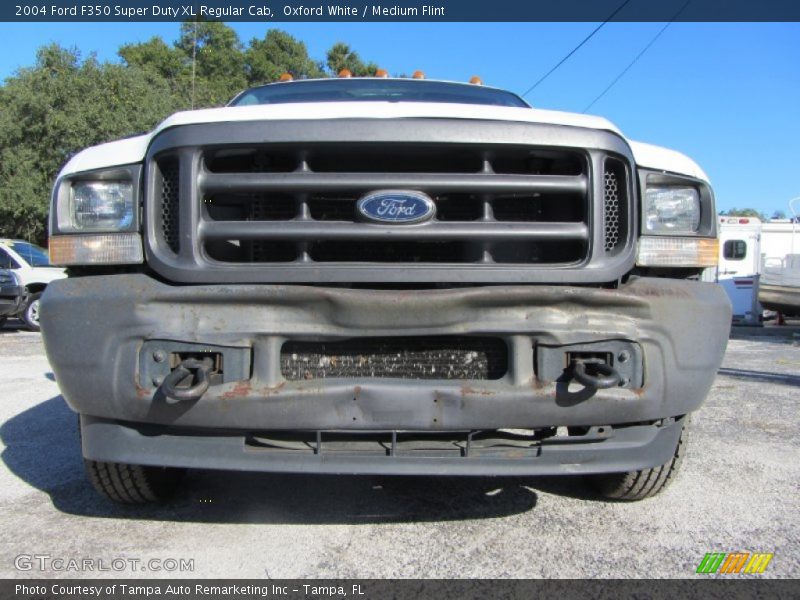 Oxford White / Medium Flint 2004 Ford F350 Super Duty XL Regular Cab