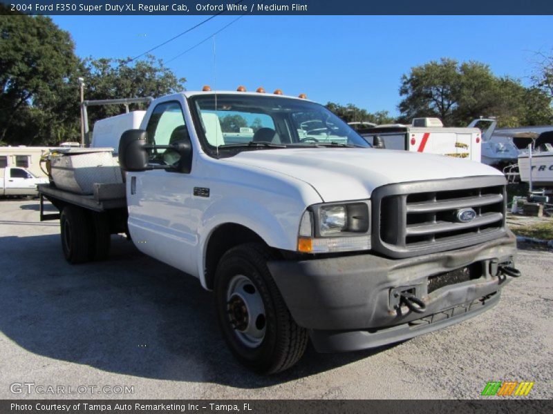 Oxford White / Medium Flint 2004 Ford F350 Super Duty XL Regular Cab