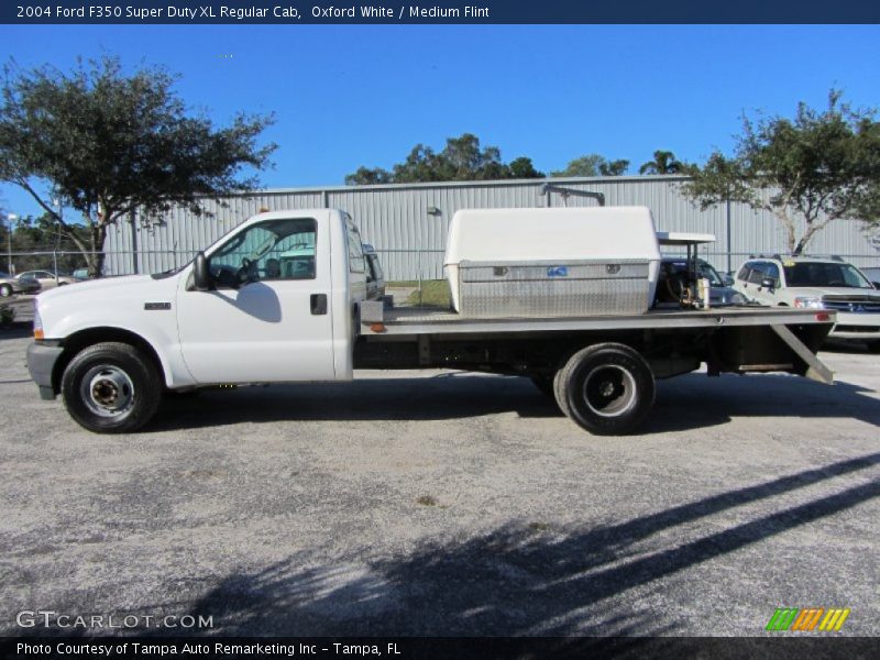 Oxford White / Medium Flint 2004 Ford F350 Super Duty XL Regular Cab