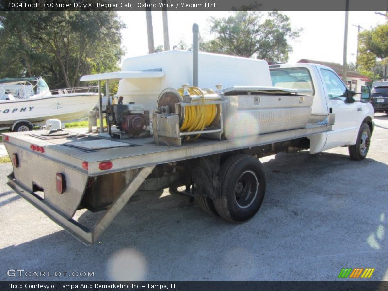 Oxford White / Medium Flint 2004 Ford F350 Super Duty XL Regular Cab