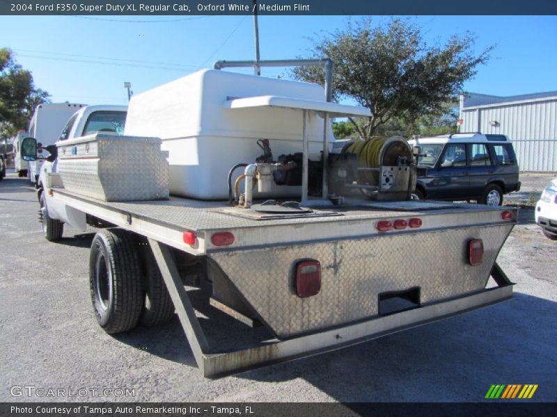 Oxford White / Medium Flint 2004 Ford F350 Super Duty XL Regular Cab