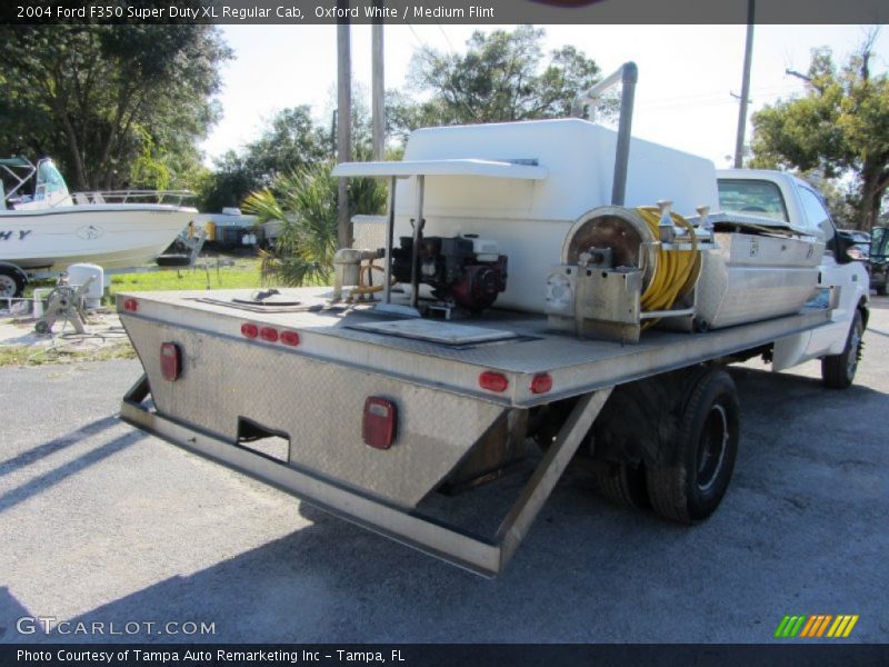 Oxford White / Medium Flint 2004 Ford F350 Super Duty XL Regular Cab